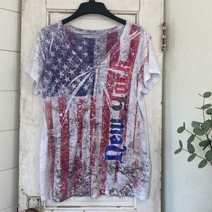 Maurice’s women’s V-neck lightweight top